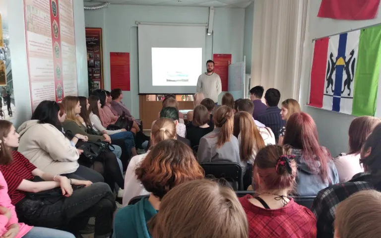 В РЦОО Советского района проводятся лекции и семинары для молодежи по различным темам