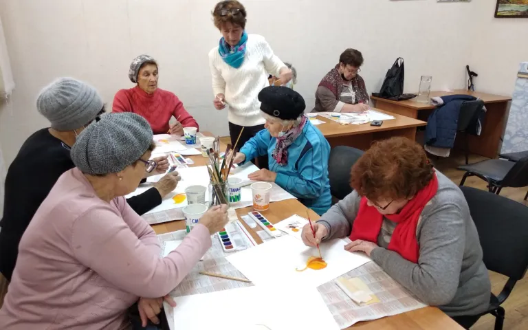 В РЦОО Советского района проводятся мастер - классы по живописи