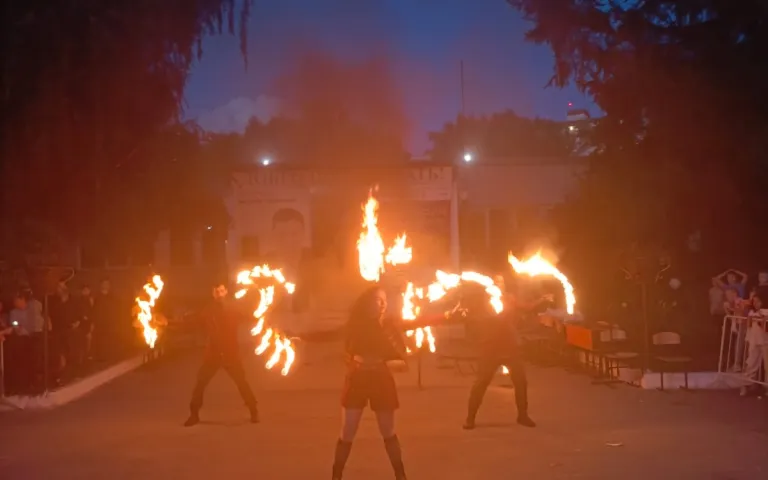 огненное шоу от группы "Аврора"