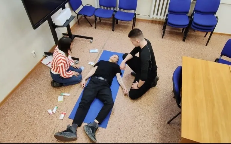 Волонтеры-медики