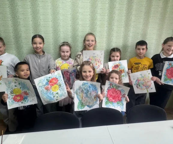 Сегодня при поддержке депутата Ирины Константиновой ,провели с детьми замечательный МК «Весенняя картина», поиграли в настольные игры и кушали угощения❤️!